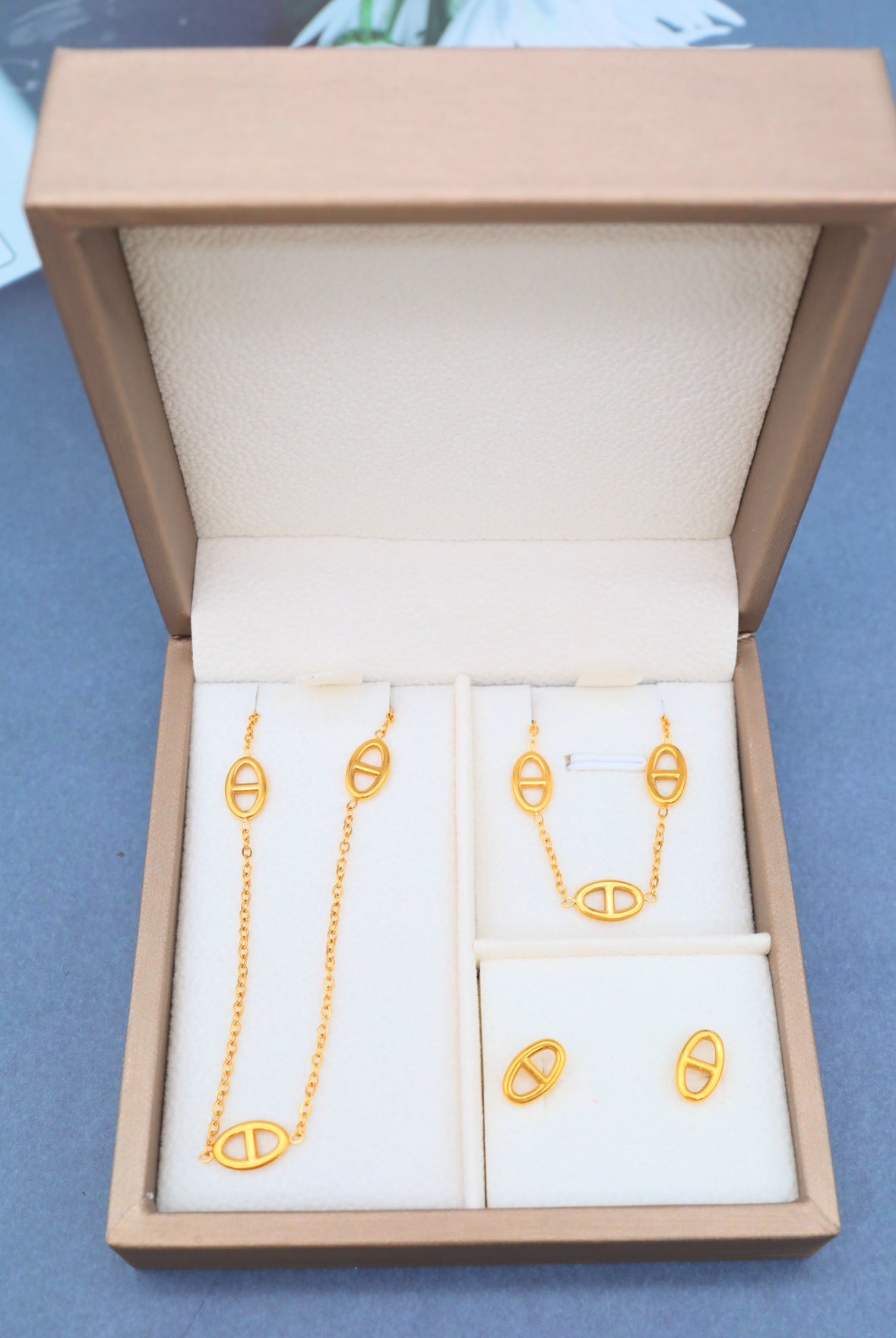 Gold Sia Jewellery Set