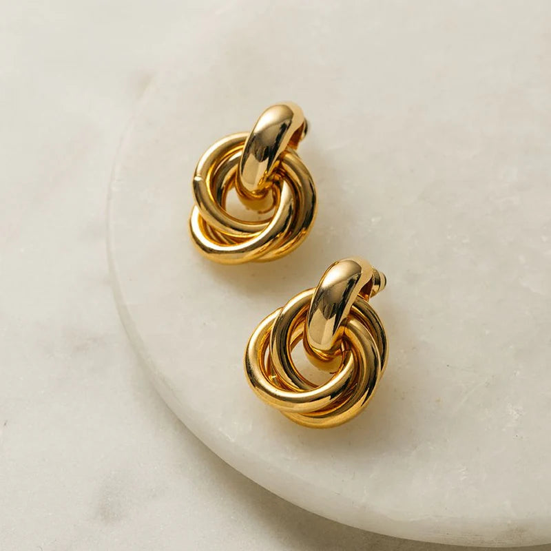 Statement Interlocking Earring