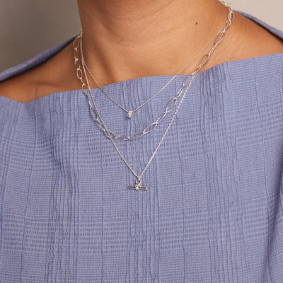 Dainty T-Bar Knot Necklace