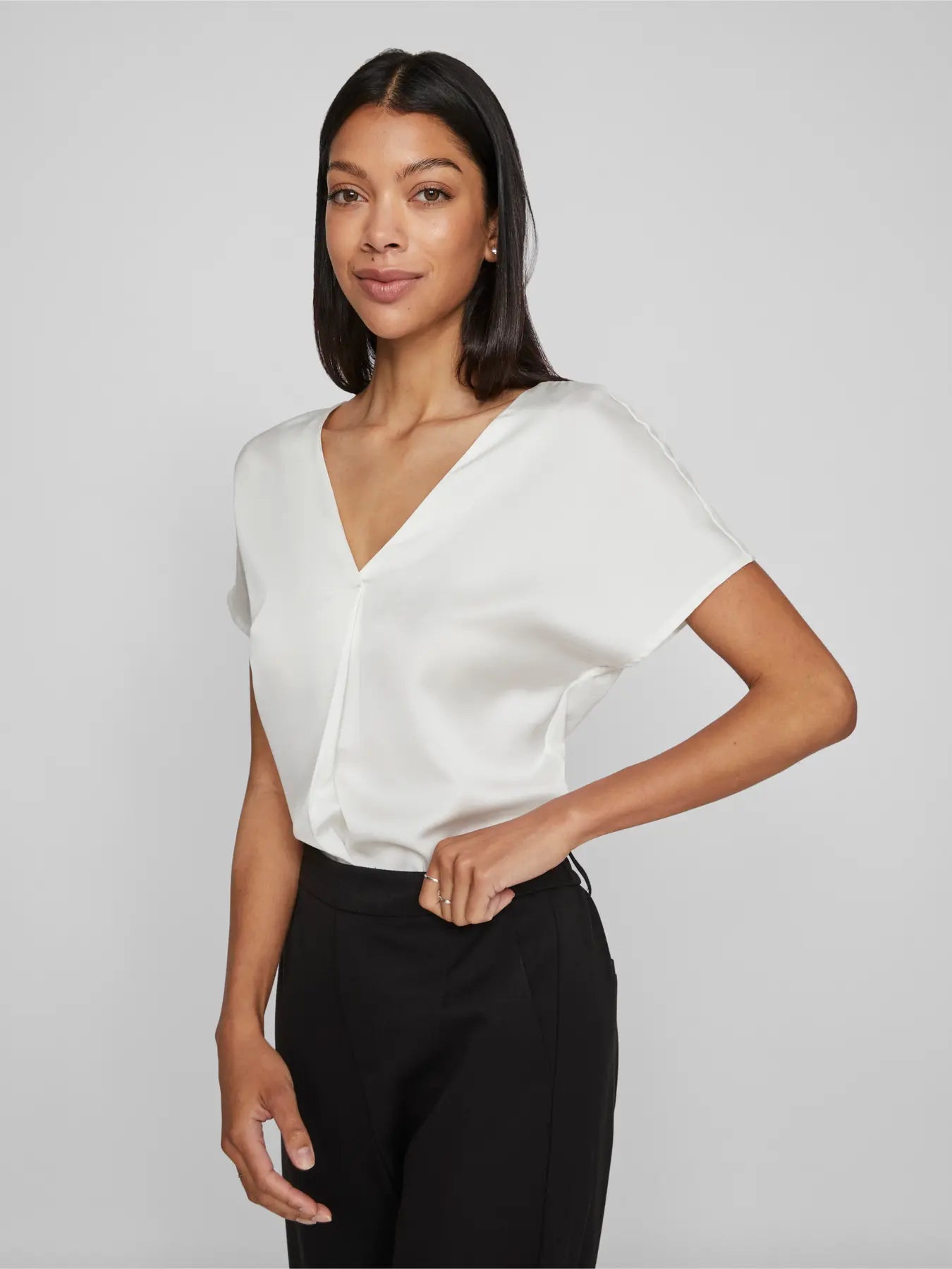 Viellette Satin V neck White